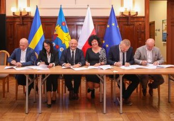 W Starostwie Powiatowym zostały podpisane umowy z wójtami gmin o udostepnienie lokali na nieodpłatne porady prawne lub poradnictwo obywatelskie