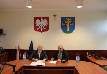 Umowa na przebudowę fragmentu ulicy Nierad w Kryrach podpisana